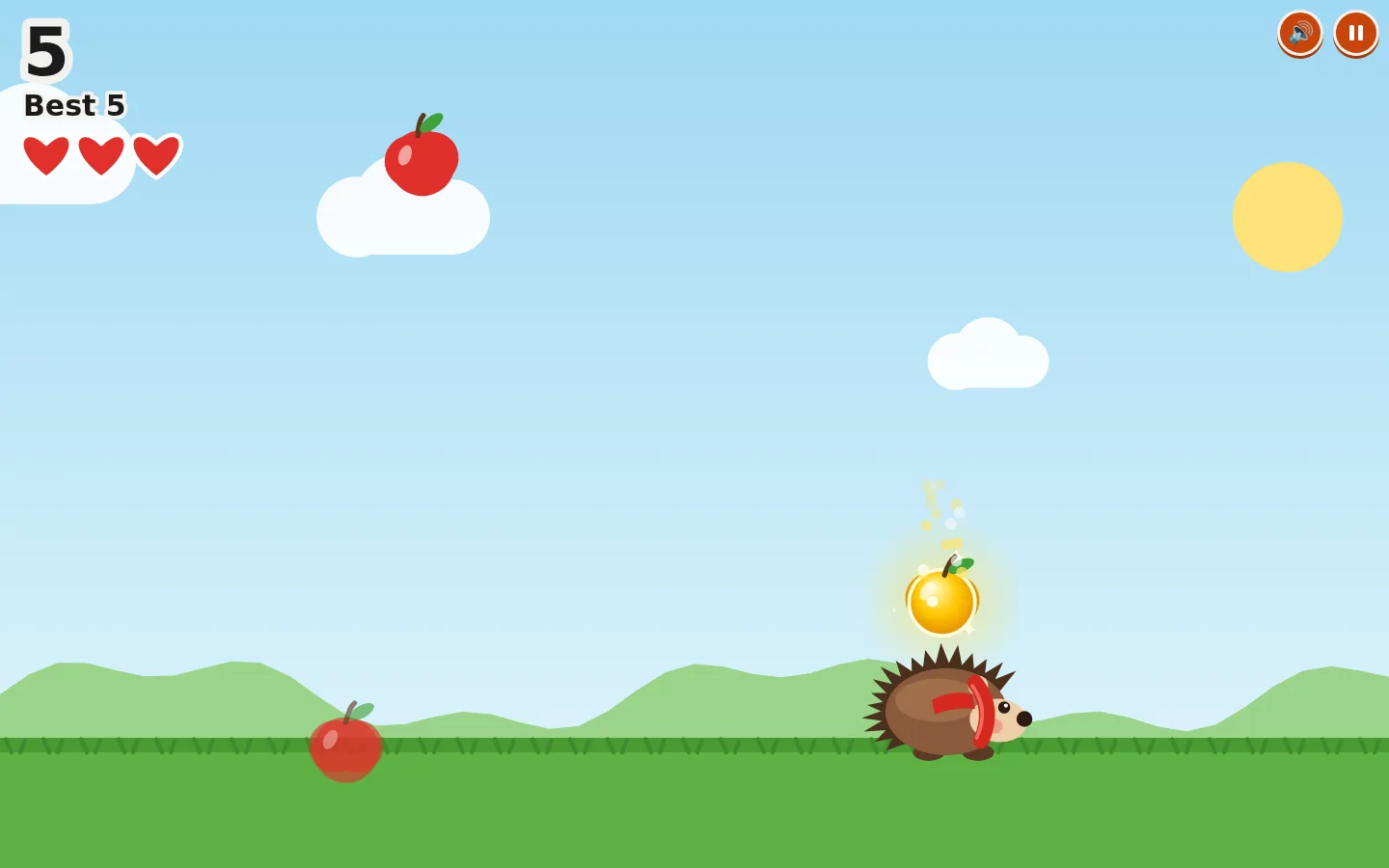Laptop mid-game: score 5, three hearts, a glowing golden apple with sparkles just above Bramble, red apples falling elsewhere.